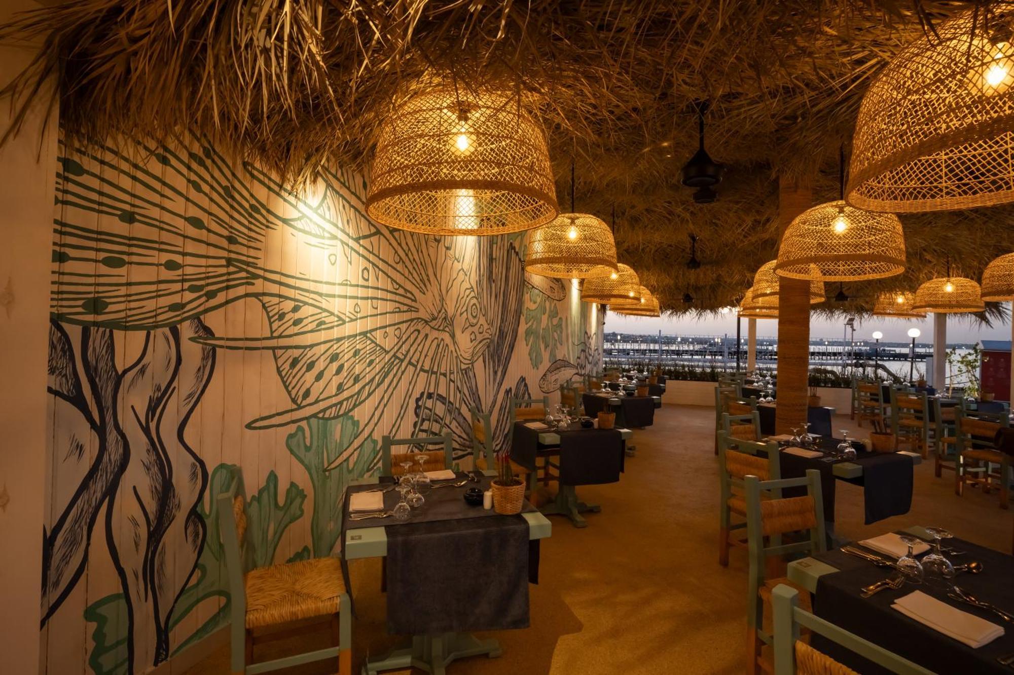 Desert Rose Resort Hurghada Esterno foto The interior of the restaurant